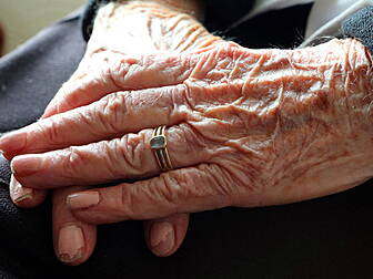 Older people victims of phone...
